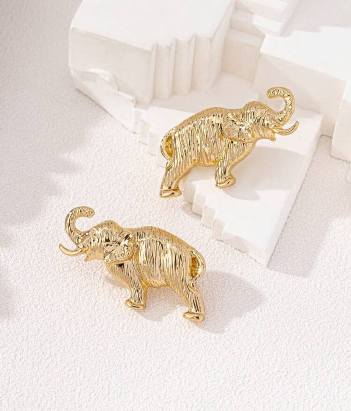 Trunk Up Earrings
